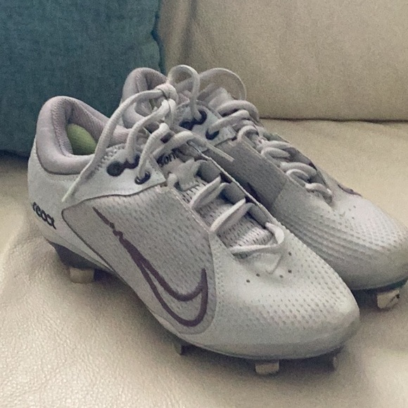 Nike Shoes - Nike React Woman’s Hyperdiamond 4 Softball Cleats